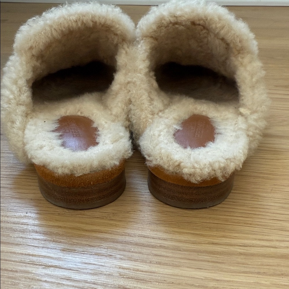 Hermès Cream Suede Shearling Slippers - Picture 13 of 13